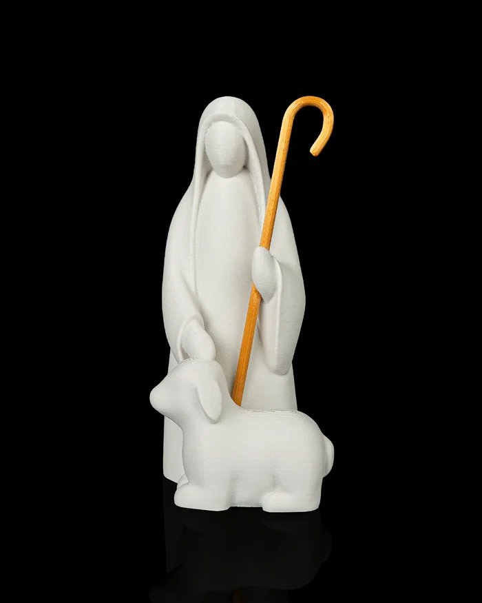 Jesus Bom Pastor em manto branco com cajado dourado e cordeiro aos pés, visto de frente Jesus Bom Pastor em manto branco com cajado dourado e cordeiro aos pés, visto de frente